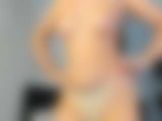Live cam show with CorrinneHillestad - Public Brown Hair on Dolls Live