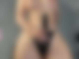 CorrinneHillestad's Live Sex Cam Show