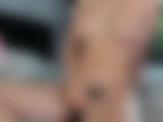 Live cam show with CorrinneHillestad - Cosplay Granny on livesuperchat.net