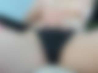 Live cam show with CorrinneHillestad - Athletic Brown Eyes on Camming Site