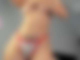 CorrinneHillestad's Live Sex Cam Show