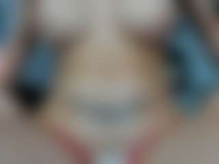 Live cam show with CorrinneHillestad - Interactivetoy Granny on xxxlivecams.org