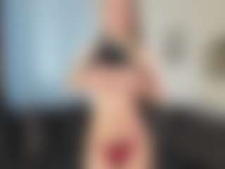 CorrinneHillestad's Live Sex Cam Show