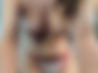 CorrinneHillestad's Live Sex Cam Show