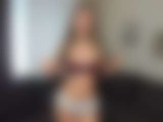 CorrinneHillestad's Live Sex Cam Show