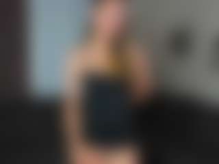 Live cam show with CorrinneHillestad - Facial Piercings on Milfs Live