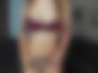 Live cam show with CorrinneHillestad - Facial on Cam Slut