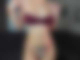 Live cam show with CorrinneHillestad - Blue Eyes on CamwithHer