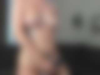 CorrinneHillestad's Live Sex Cam Show