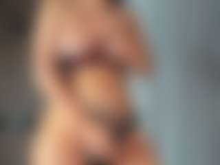CorrinneHillestad's Live Sex Cam Show