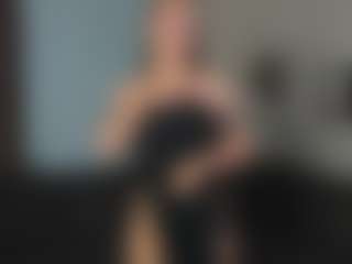 Live cam show with CorrinneHillestad - Smoking on fapnchat