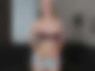 CorrinneHillestad's Live Sex Cam Show