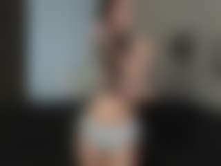 Live cam show with CorrinneHillestad - Tattoos Granny on Uber Horny