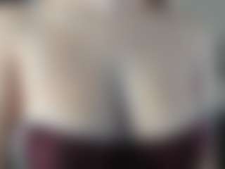 CorrinneHillestad's Live Sex Cam Show