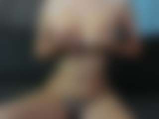 Live cam show with CorrinneHillestad - Wet on Camsoda