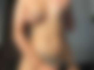 CorrinneHillestad's Live Sex Cam Show