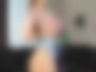 Live cam show with CorrinneHillestad - Striptease on TottyGirls