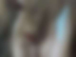 Live cam show with CorrinneHillestad - Facial on friskycurves.com