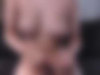 CorrinneHillestad's Live Sex Cam Show