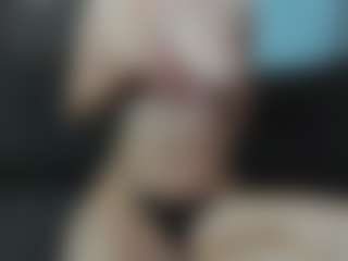 CorrinneHillestad's Live Sex Cam Show