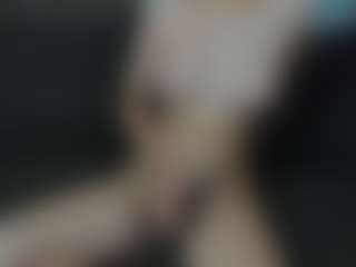 CorrinneHillestad's Live Sex Cam Show
