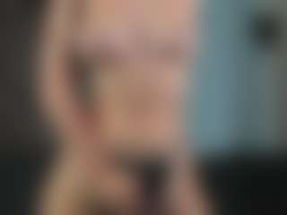 CorrinneHillestad's Live Sex Cam Show