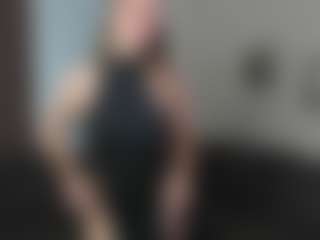 Live cam show with CorrinneHillestad - Public Big Tits on xblisslive.com