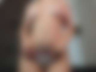 CorrinneHillestad's Live Sex Cam Show