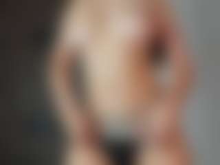 CorrinneHillestad's Live Sex Cam Show