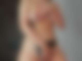 CorrinneHillestad's Live Sex Cam Show
