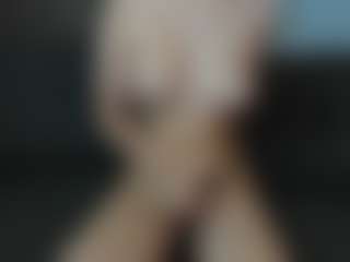 CorrinneHillestad's Live Sex Cam Show