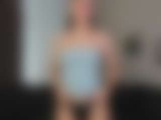 CorrinneHillestad's Live Sex Cam Show