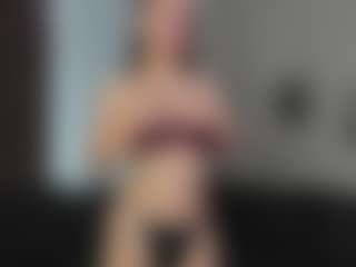CorrinneHillestad's Live Sex Cam Show