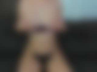 CorrinneHillestad's Live Sex Cam Show