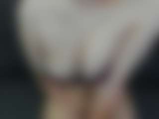 CorrinneHillestad's Live Sex Cam Show