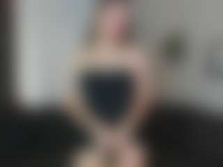 CorrinneHillestad's Live Sex Cam Show