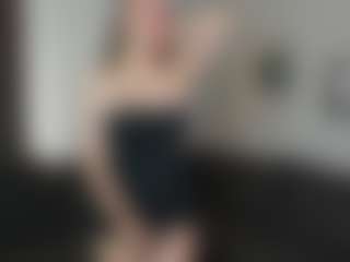 CorrinneHillestad's Live Sex Cam Show