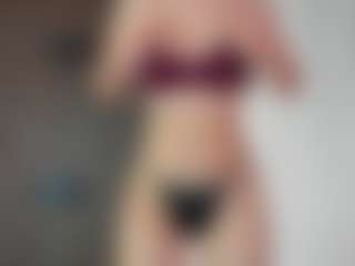 Live cam show with CorrinneHillestad - Brown Eyes Blonde Hair on Camsoda