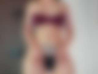 CorrinneHillestad's Live Sex Cam Show