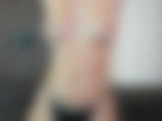 CorrinneHillestad's Live Sex Cam Show