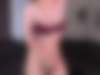 CorrinneHillestad's Live Sex Cam Show