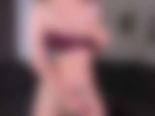CorrinneHillestad's Live Sex Cam Show