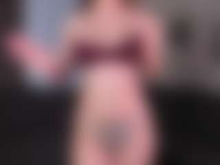 CorrinneHillestad's Live Sex Cam Show