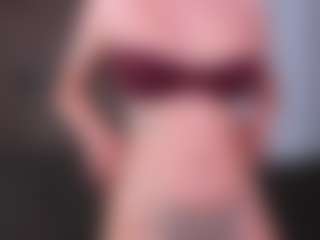 CorrinneHillestad's Live Sex Cam Show