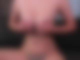 CorrinneHillestad's Live Sex Cam Show