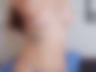 CorrinneHillestad's Live Sex Cam Show