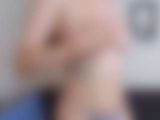CorrinneHillestad's Live Sex Cam Show