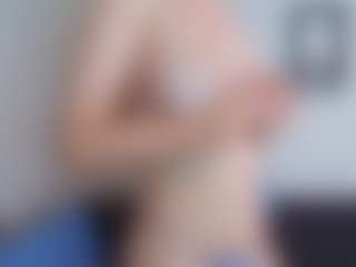 CorrinneHillestad's Live Sex Cam Show