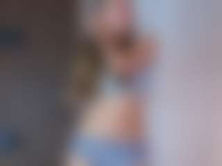 CorrinneHillestad's Live Sex Cam Show