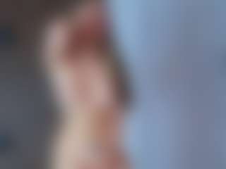 CorrinneHillestad's Live Sex Cam Show